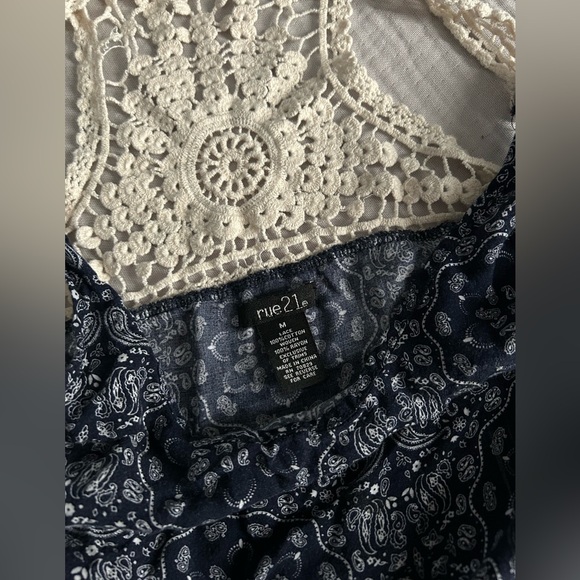 Rue 21 floral crochet flowy crop top - Picture 5 of 5